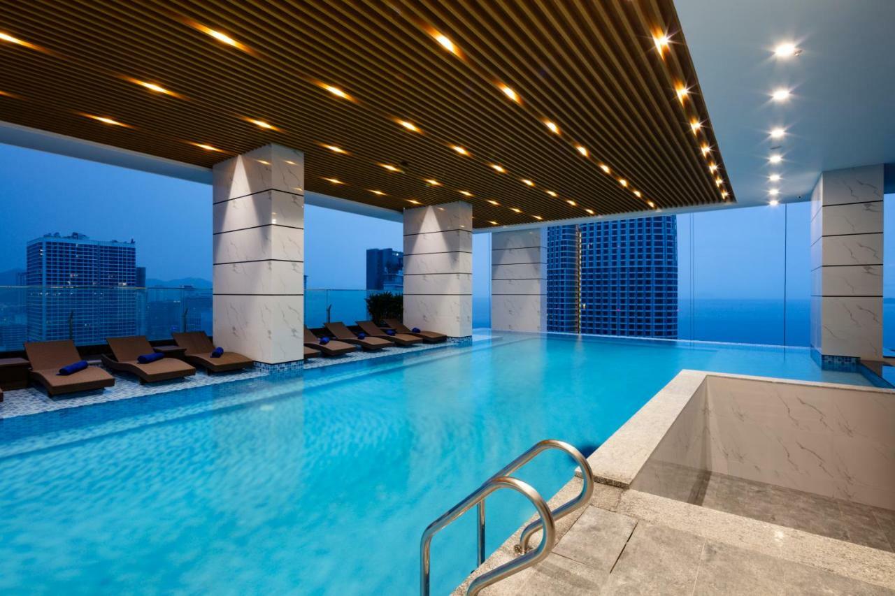 Virgo Hotel Nha Trang Exterior photo The swimming pool at the 39th floor